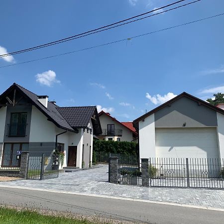 Cozy 2-Bedroom Vacation Apartment With Entire Top Floor Gaj  Exterior foto